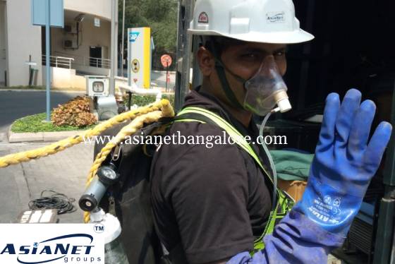 sewage tank cleaning